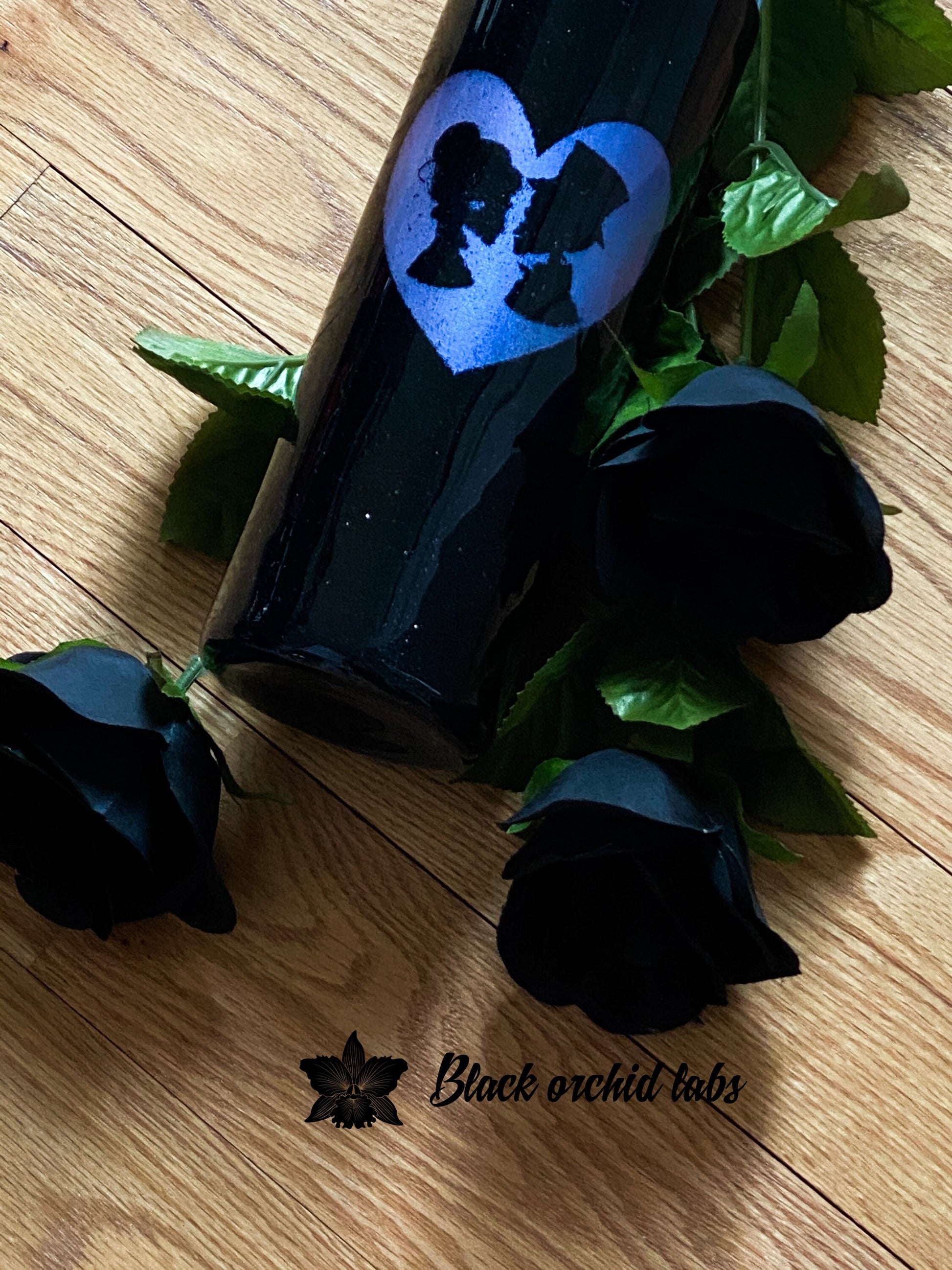 Skull Glitter Iridescent Tumbler, Skull couple, gothic, Love is love water bottle, Goth Valentine, Skull couple travel mug, Steampunk