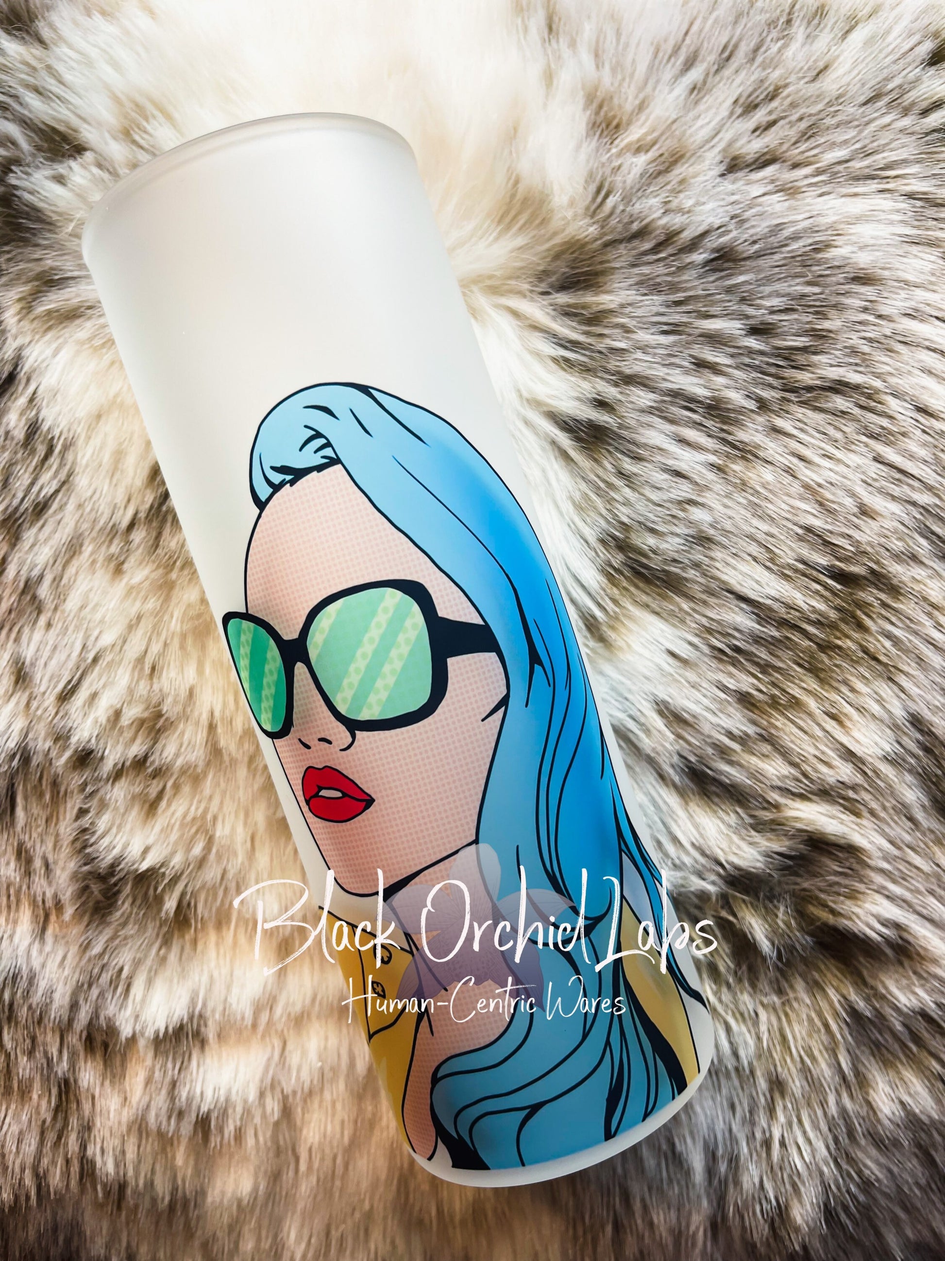 Pop art, retro chic glass Tumbler, travel mug, travel mug, pop art trendy girl, sarcastic, minimalist, gift for her