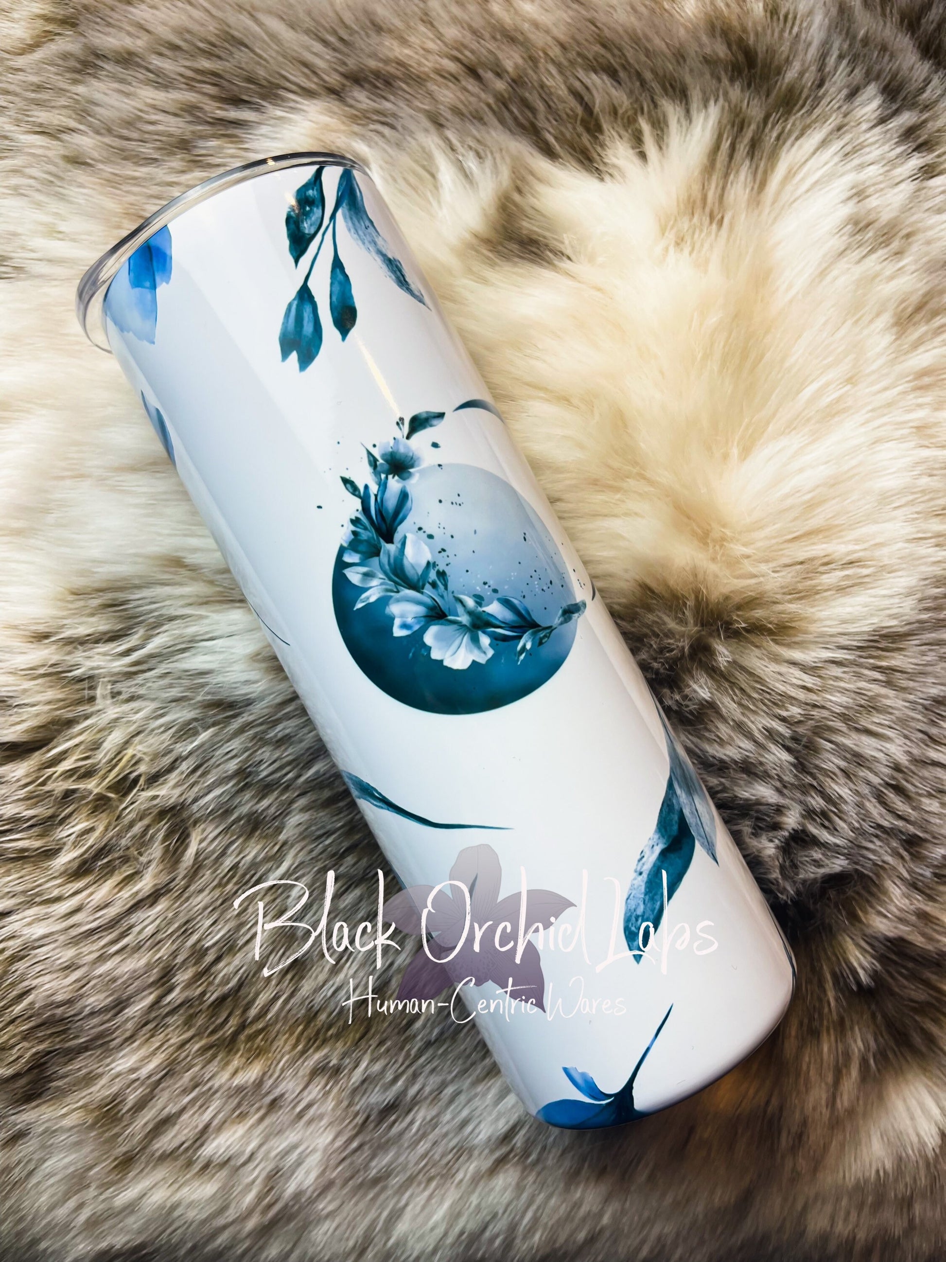 Vintage floral damask tumbler, classic, French Floral Printed, chinoiserie, blue and white travel mug, elegant, minimalist, gift for her